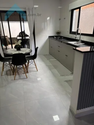 Imagem Sobrado com 3 suítes no Jardim dos Pinheiros em Atibaia/SP