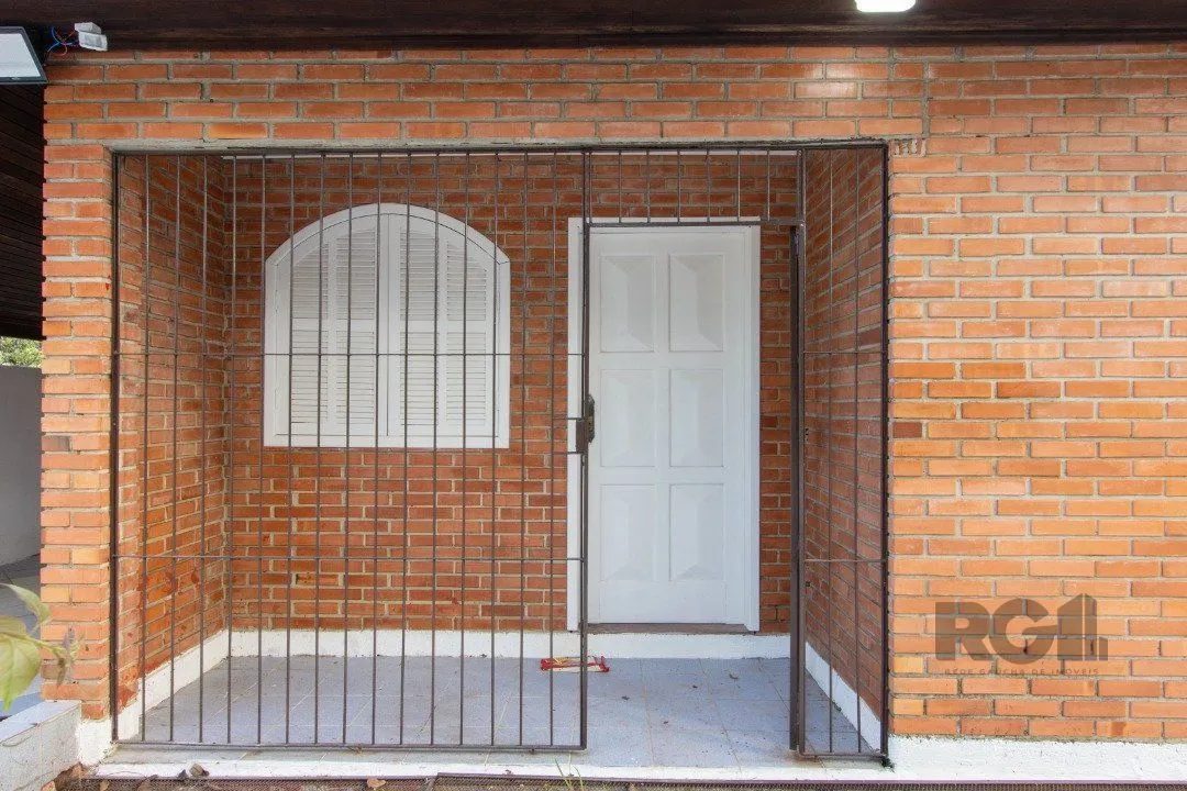Imagem Casa para Venda - 200m², 3 dormitórios, 2 vagas - Cavalhada