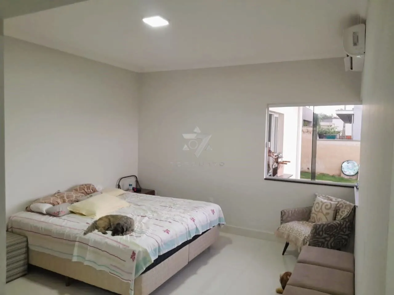 Imagem Casa à Venda no Condomínio Jacarandá: Conforto e Segurança