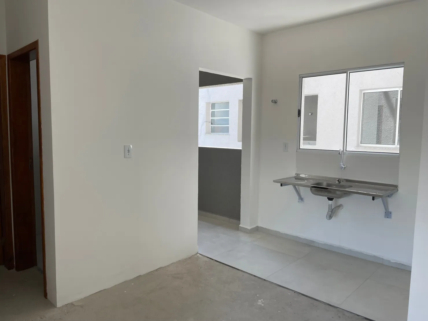 Imagem Apartamento dois dormitórios com suíte e sacada à venda, ótima localização, Bosque da Princesa, Pindamonhangaba, SP