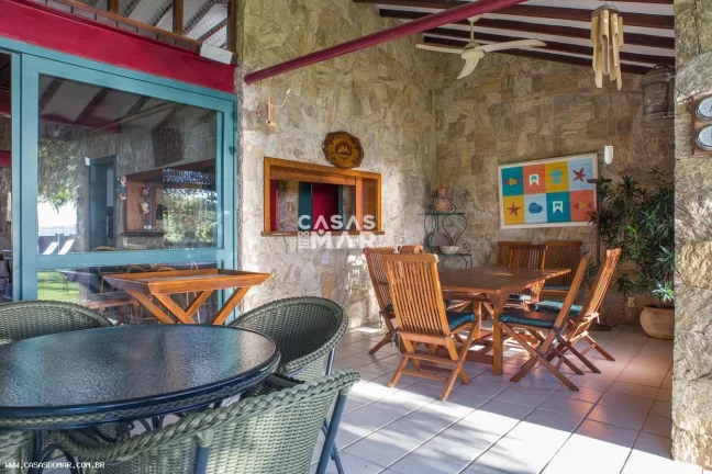Imagem Casa Frente Mar para Venda em Armação dos Búzios / RJ no bairro Manguinhos