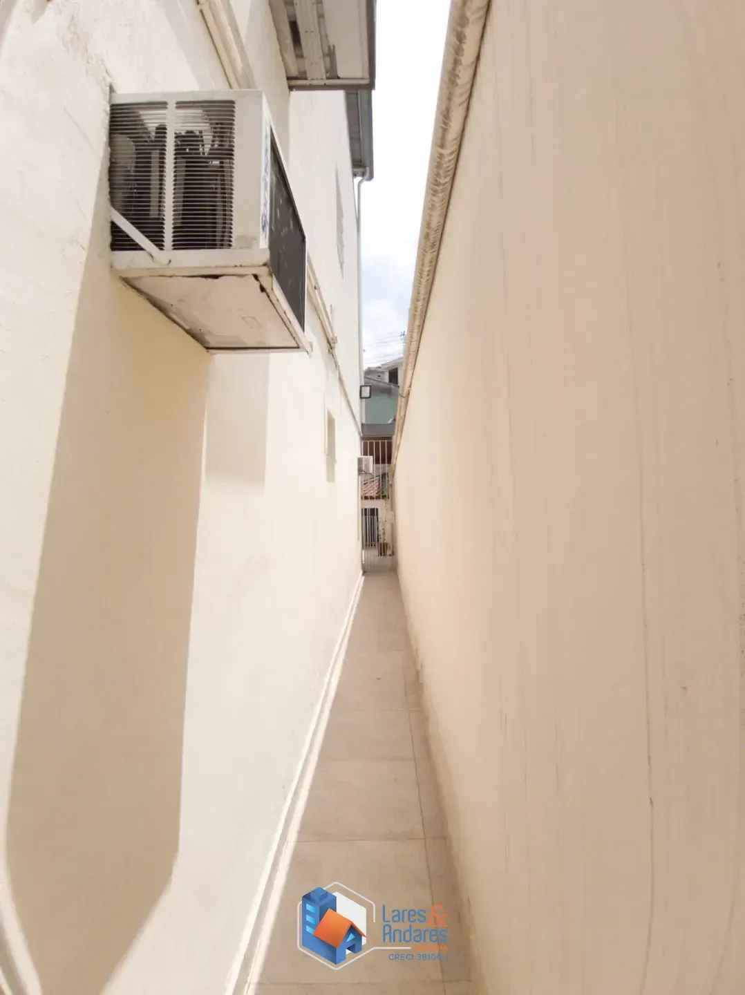 Imagem Sobrado para venda em Lauzane Paulista com 3 quartos, sendo 2 suítes, 300m²