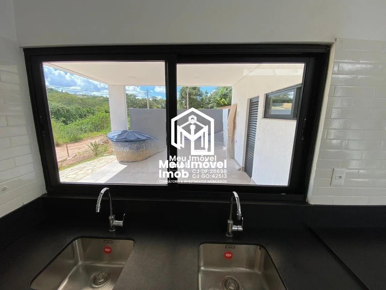 Imagem Casa 4 Quartos 2 Suítes 2 Vagas Lt 800m² Útil 260m²