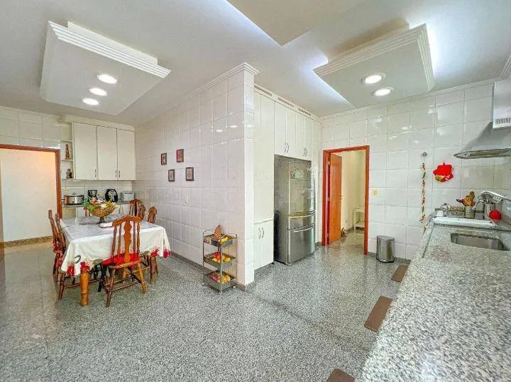 Imagem Casa Jardim França (Tucuruvi) - 800M², 7 Dorms, 5 Suítes, 8 Vagas, Piscina.