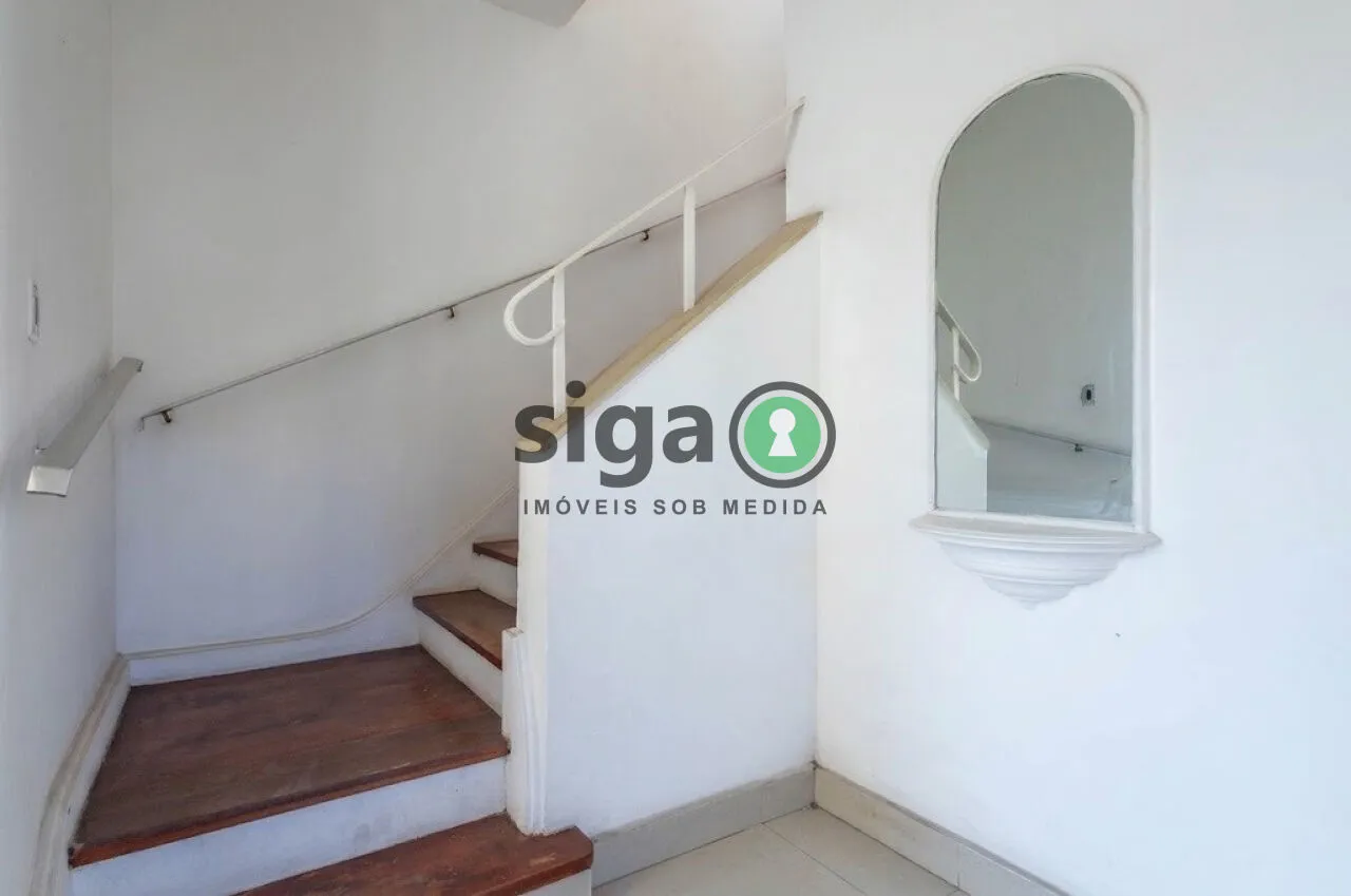 Imagem Casa a venda no bairro do Pacaembu, com 4 quartos e 4 vagas.