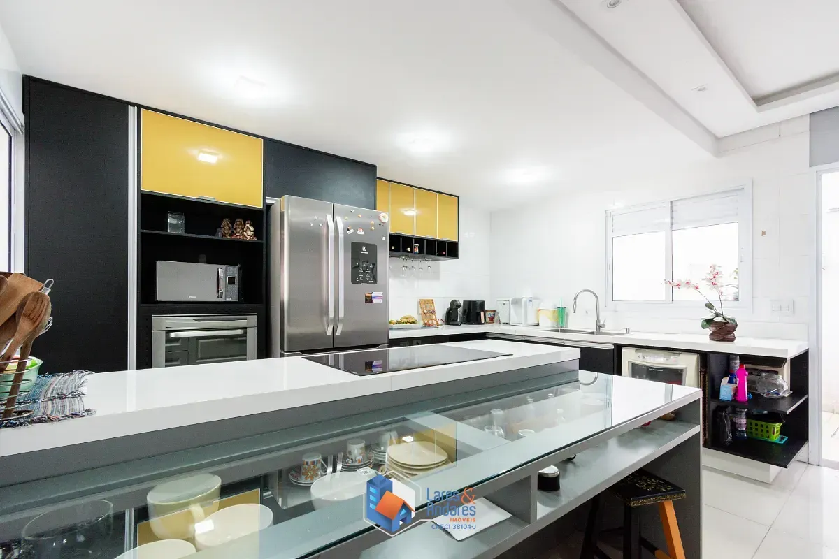 Imagem Casa para venda em Cambuci com 3 quartos, sendo 3 suítes, 187m²