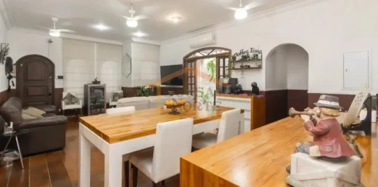 Imagem Casa térrea, 149m², 2 dormitórios, sendo 2 suítes (ambas com hidromassagem), sala ampla e ilumin...