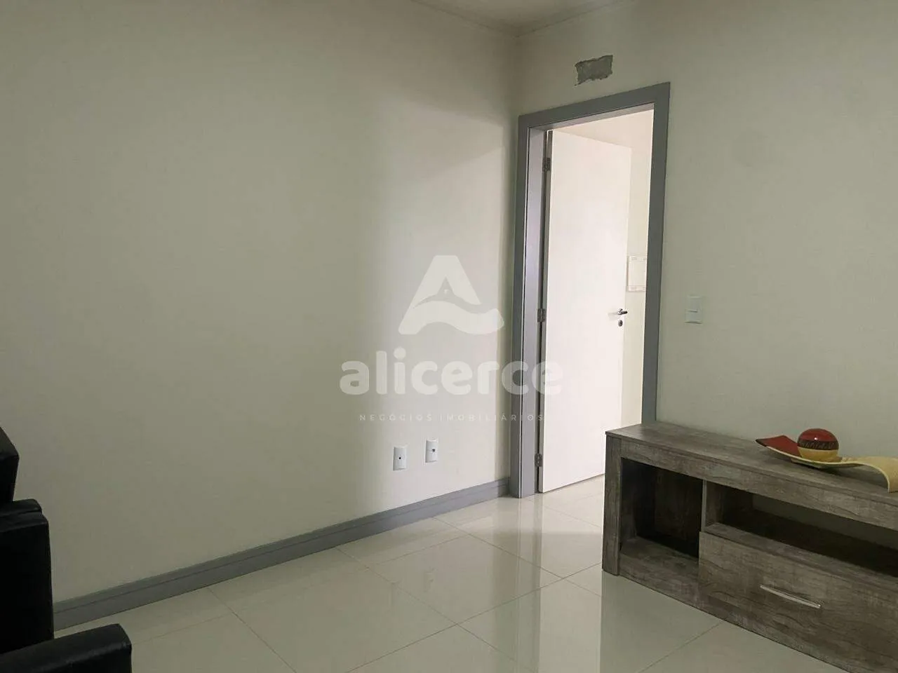 Imagem Cobertura Duplex à venda l 3 quartos, 1 suíte l140m² l Cachoeira do Bom Jesus - Florianópolis/SC