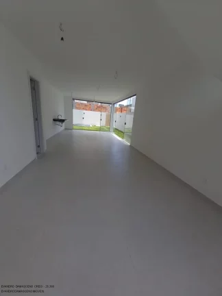 Imagem Casa de luxo em condomínio à venda em Camaçari-BA, Vila de Abrantes: 4 quartos, 4 suítes, 2 salas, 1 banheiro, 3 vagas, 148m².