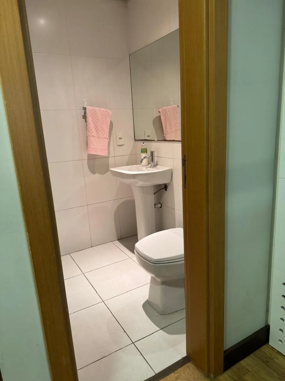Imagem Sala comercial mobiliada com 42m² no bairro Praia de Belas DESOCUPADA