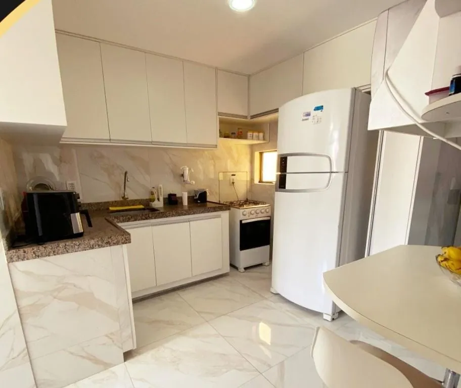 Imagem Apartamento de 120m² no Bessa, 4 quartos com suíte, sala em L, condomínio com elevador e portaria, perto da praia.