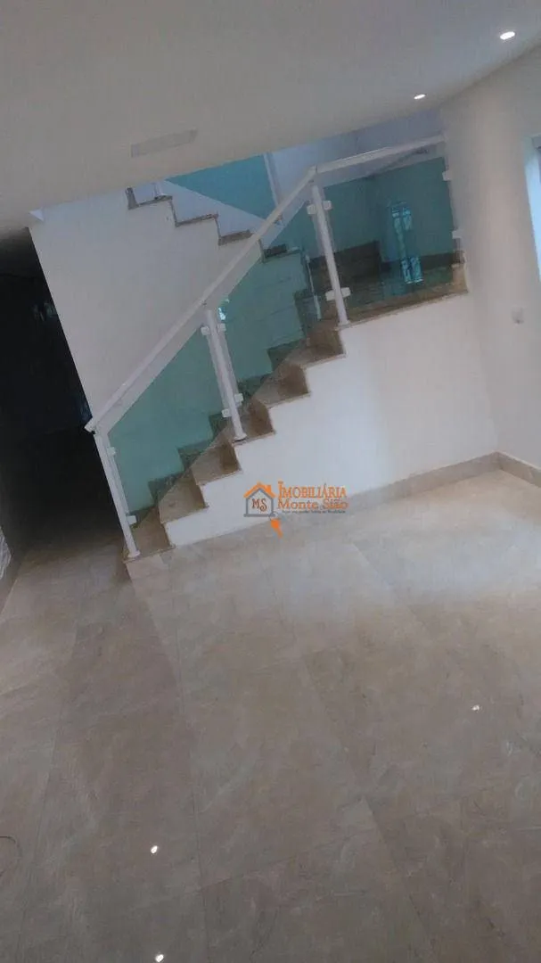 Imagem Sobrado com 3 dormitórios à venda, 150 m² por R$ 650.000,00 - Parque Flamengo - Guarulhos/SP