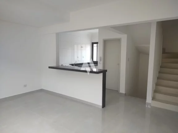 Imagem Villagio Triplex no Macuco com 2 suítes e vaga privativa