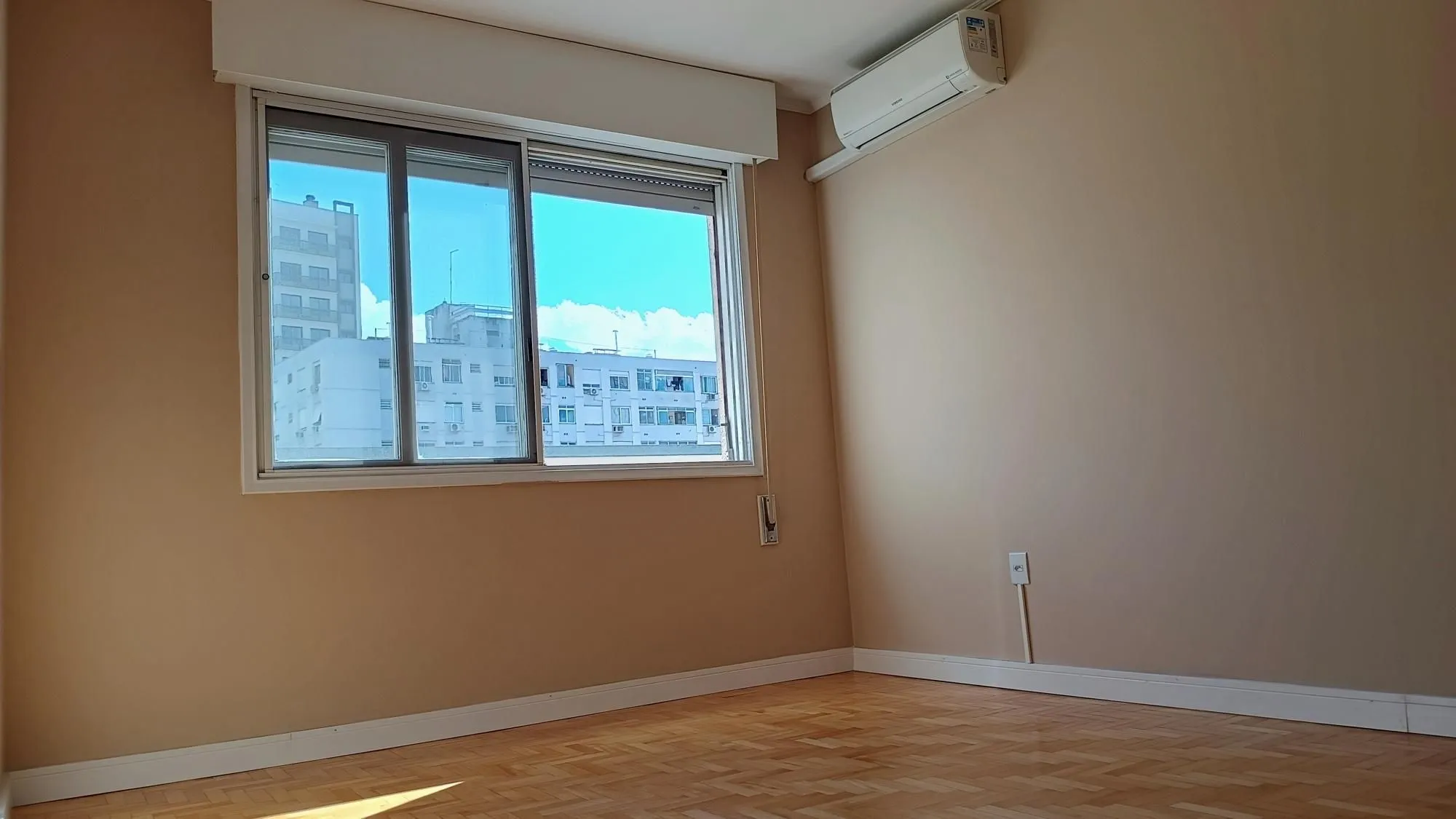 Imagem Apartamento 3 dormitórios 1 vaga no Bairro Floresta