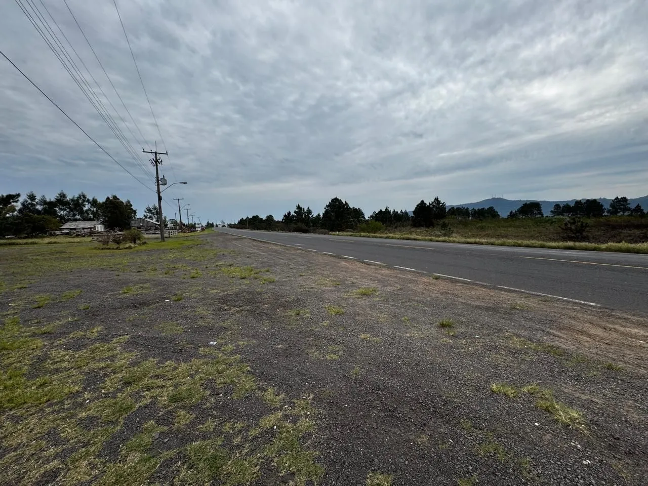 Imagem Terreno de 1 Hectare à Venda em Osório - Estrada do Mar de frente, RS com laudo Ambiental.