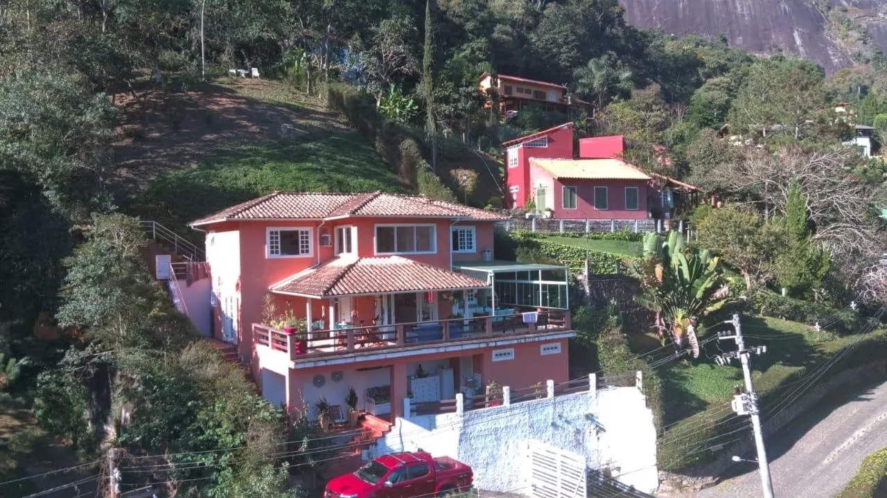 Imagem Casa em Condomínio para Locação em Petrópolis / RJ no bairro Itaipava