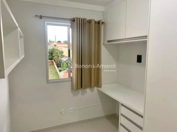 Imagem Localizado entre os Shoppings Iguatemi e Galleria, este apartamento une conforto e praticidade. A re...