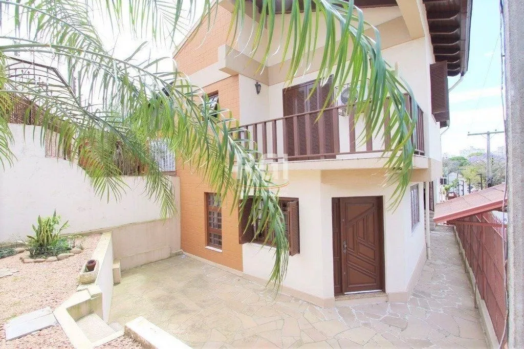 Imagem Casa para Venda - 259.5m², 4 dormitórios, sendo 1 suites, 3 vagas - Teresópolis