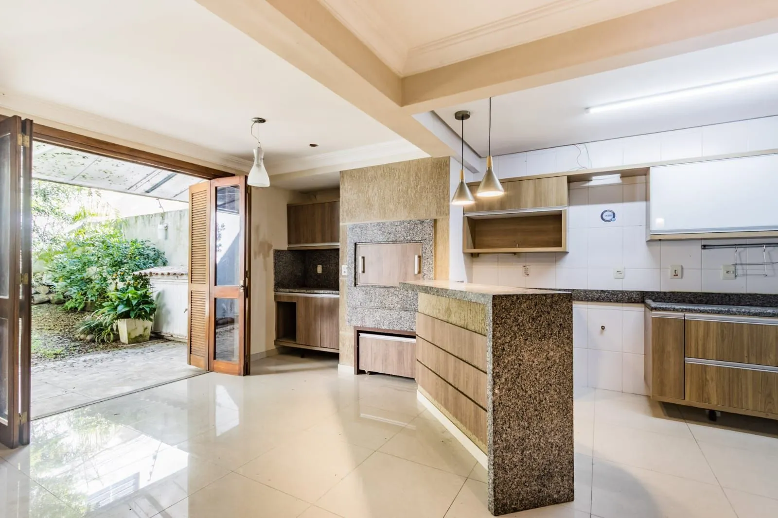 Imagem Casa para Venda - 227.93m², 3 dormitórios, 1 suite, 2 vagas - Chácara das Pedras