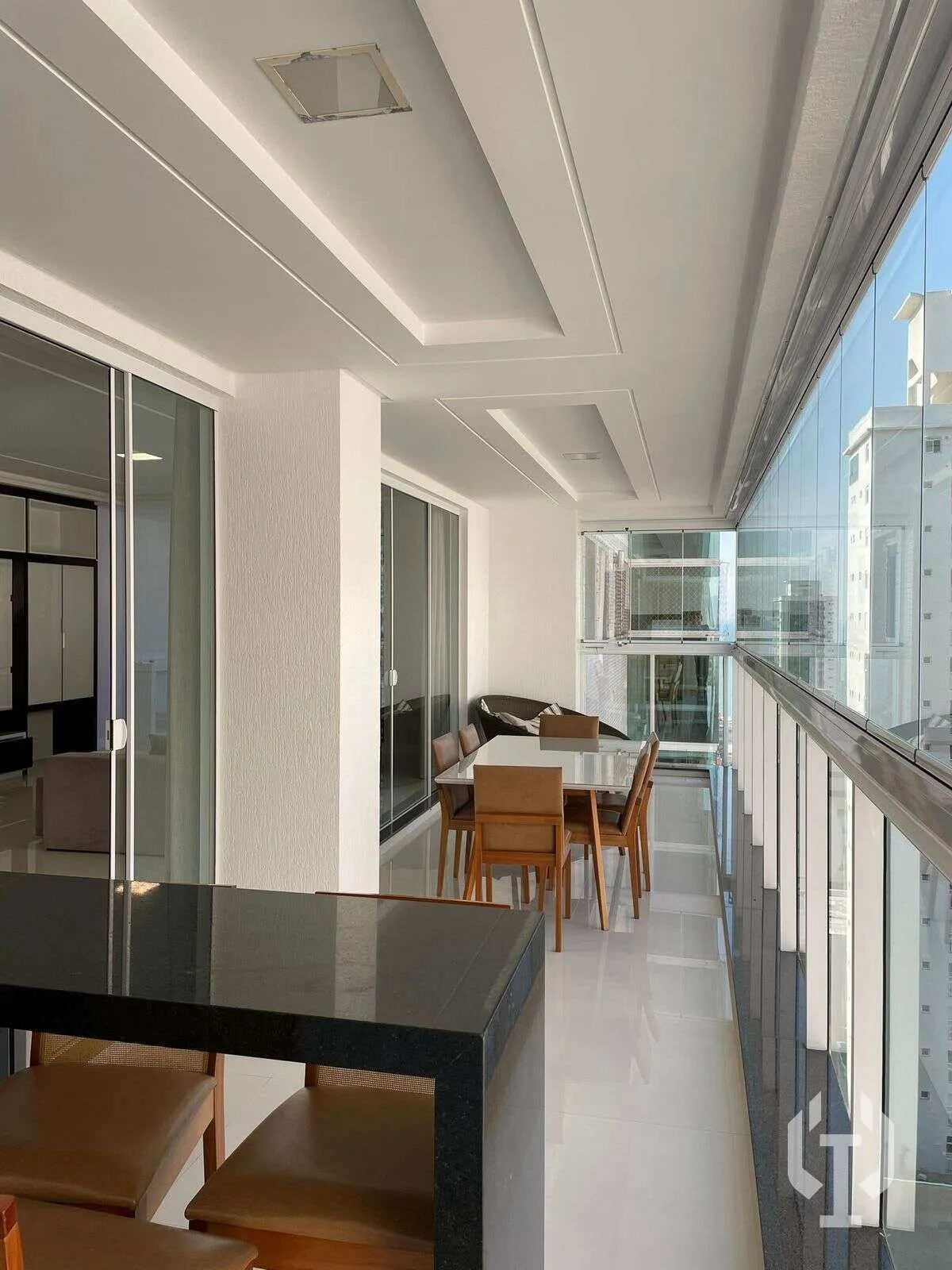 Imagem Apartamento à venda, com 4 suítes, pronto e mobiliado em 100x