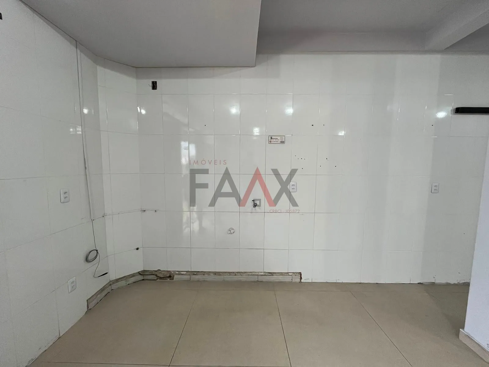 Imagem Sala Comercial 65m² na Santa Cruz com Estacionamento Próximo a Faculdades