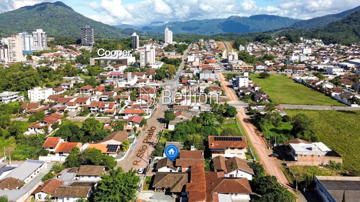 Imagem Duas casas em um único terreno: uma excelente oportunidade para morar, investir ou gerar renda!