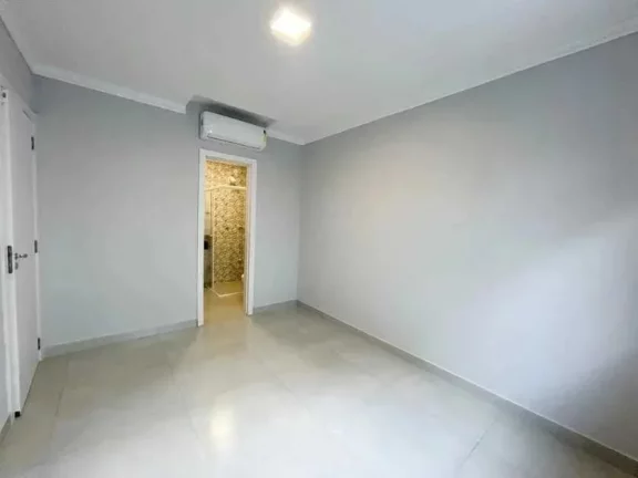 Imagem Sobrado 2 suítes e 2 vagas de garagem no bairro Bombas em Bombinhas/SC