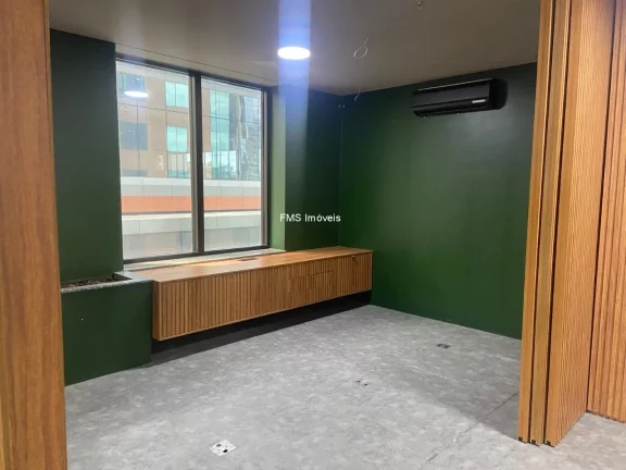 Imagem Conjunto comercial com 360m² no Itaim Bibi.