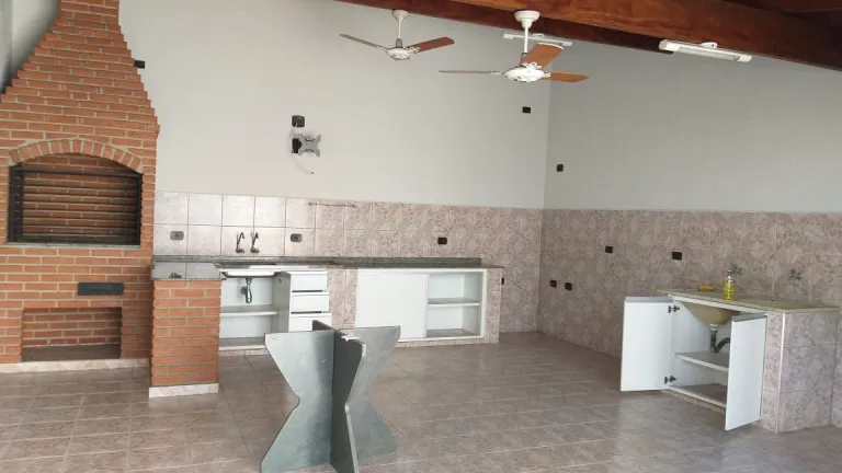 Imagem Casa com 3 Quartos à Venda, 180 m² em Vila Lavínia - Mogi das Cruzes
