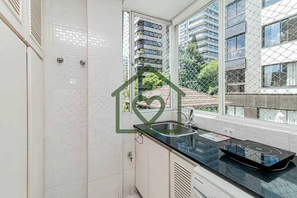 Imagem Excelente apartamento semi-mobiliado à venda na Rua Silva Jardim, no bairro Mont Serrat, em Porto A...