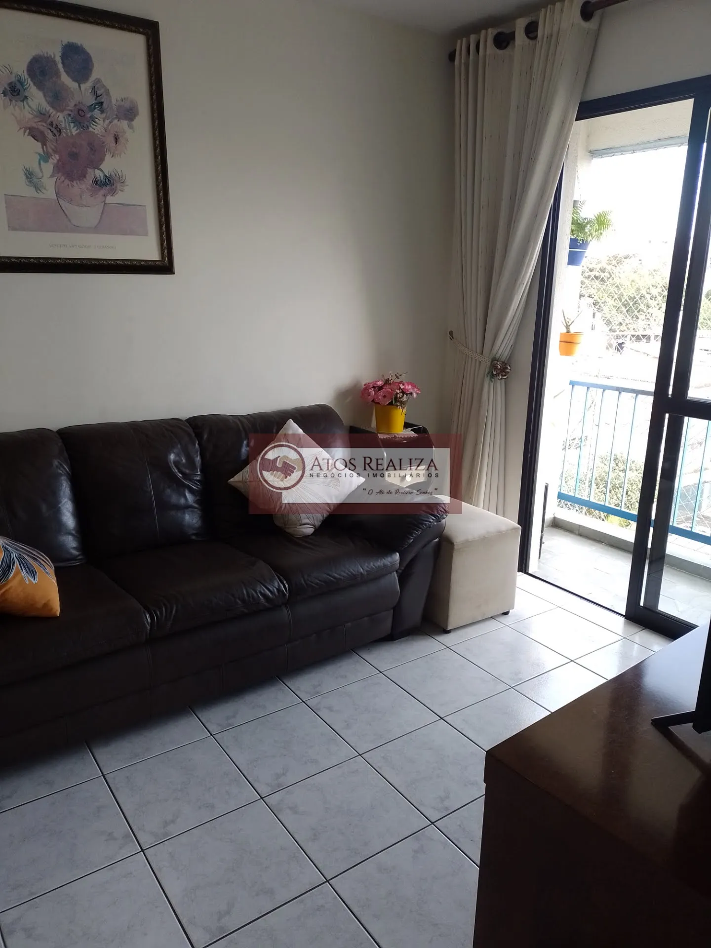 Imagem Compre Apto com sacada em Vila Santa Catarina - São Paulo