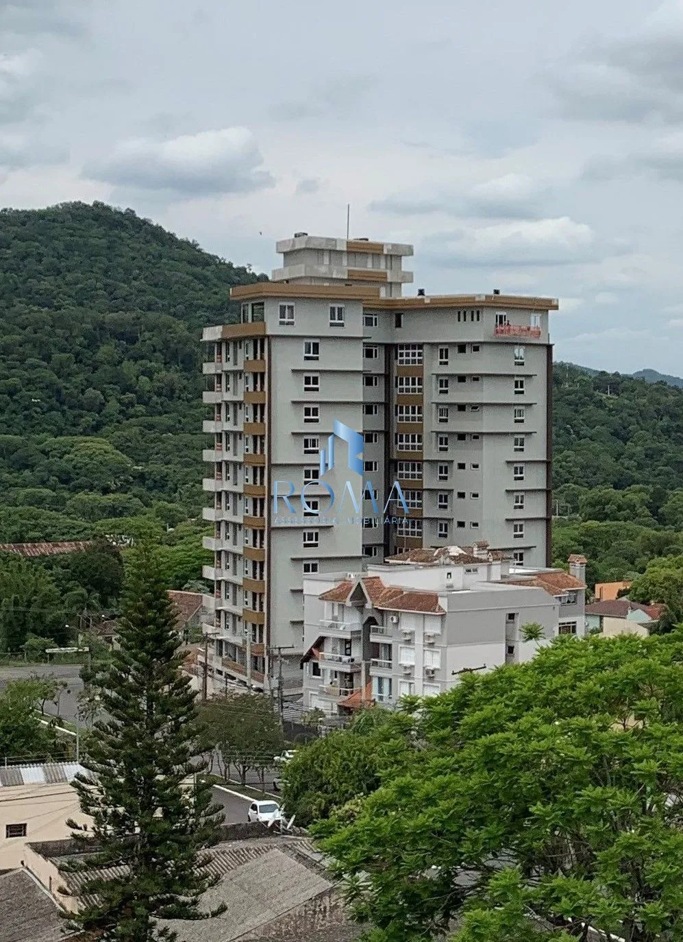 Foto do imóvel Apartamento Alto Padrão com 227m², 3 Suítes e Vista Panorâmica em Santa Maria