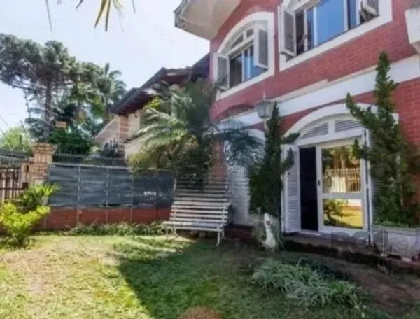 Imagem Casa sobrado no bairro Tristeza de 4 dormitórios 3 vagas
