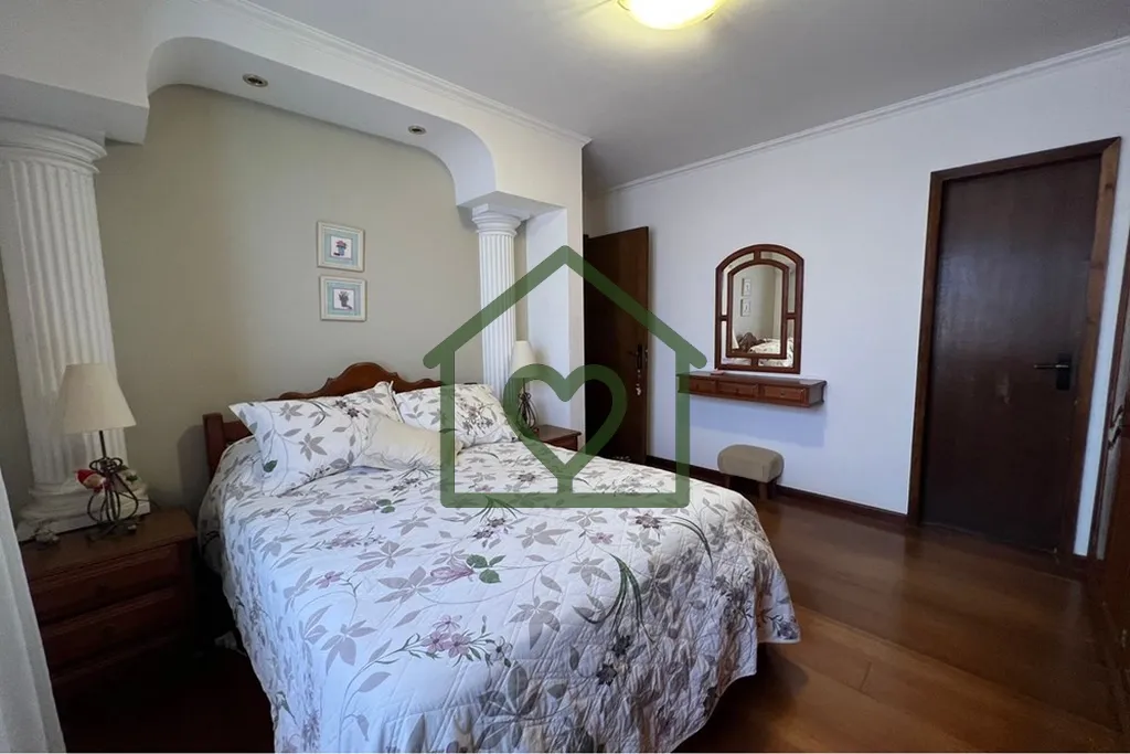 Imagem Descubra o seu novo lar em Porto Alegre, no cobiçado bairro Santana. Esta encantadora casa encontra...