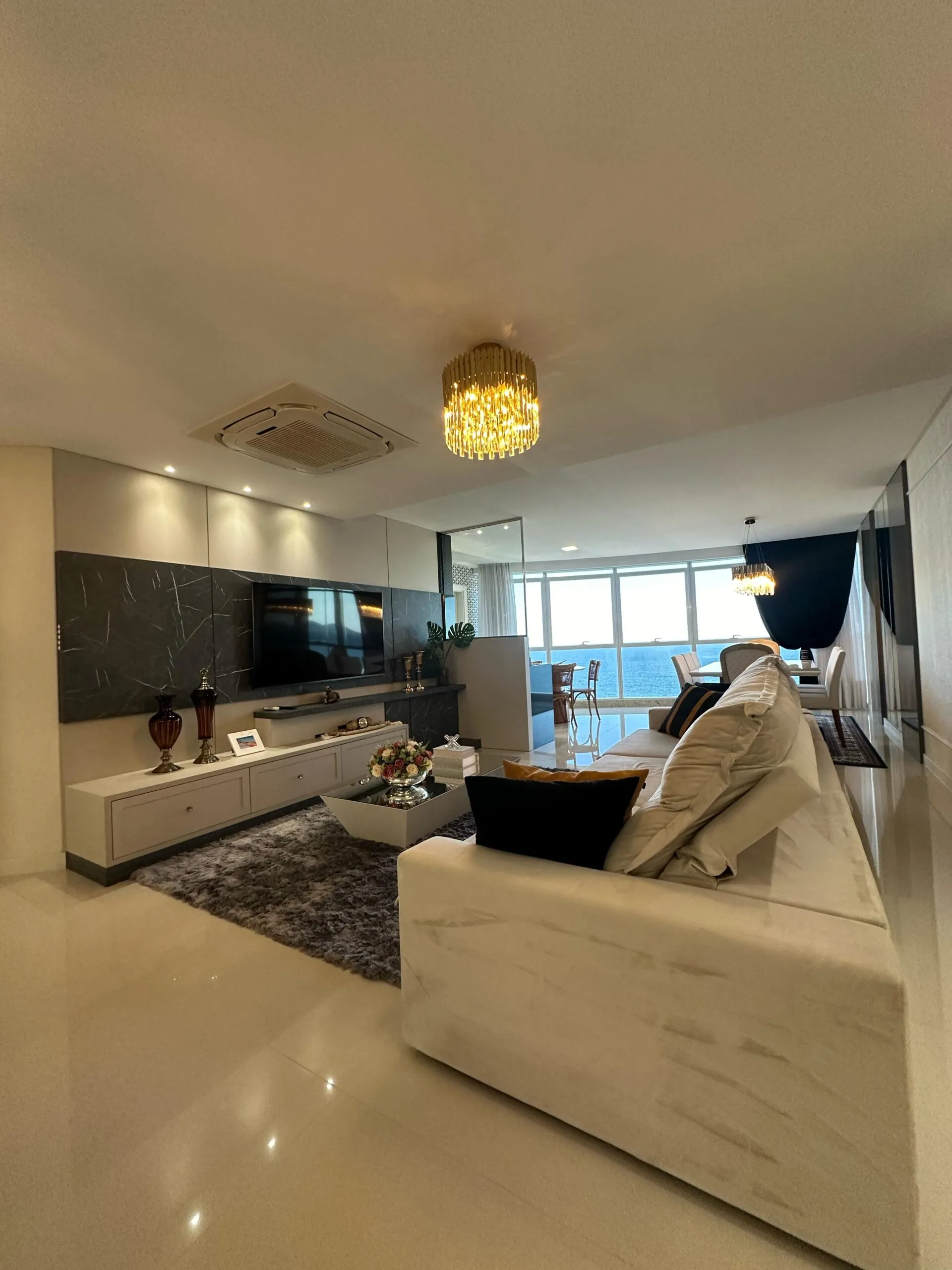 Imagem Apartamento com vista para o mar à venda com 229m2 por R$ 5.500.000,00