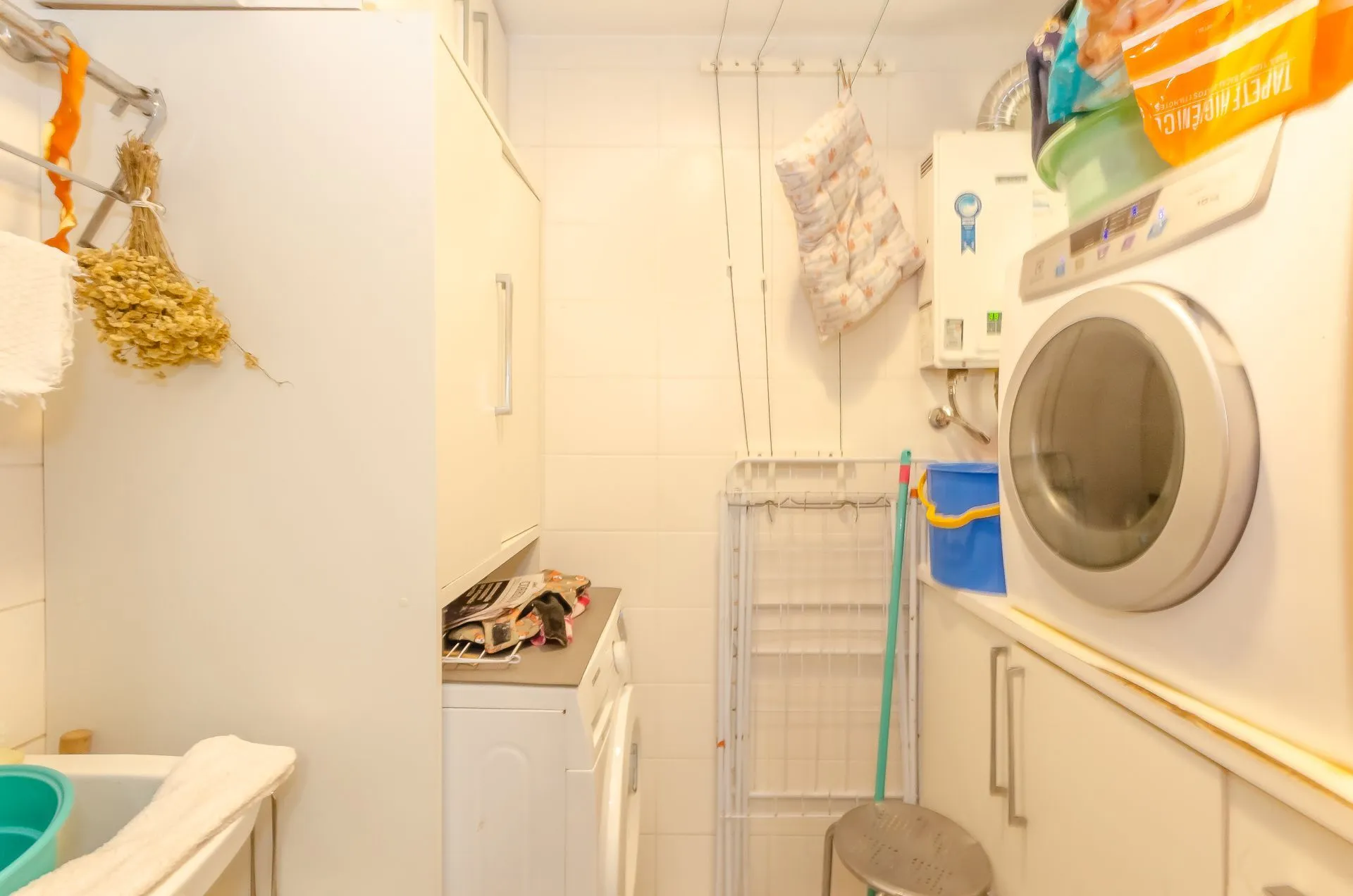 Imagem Santa Barbára Apartamento mobiliado de 3 dormitórios no bairro Passo da Areia