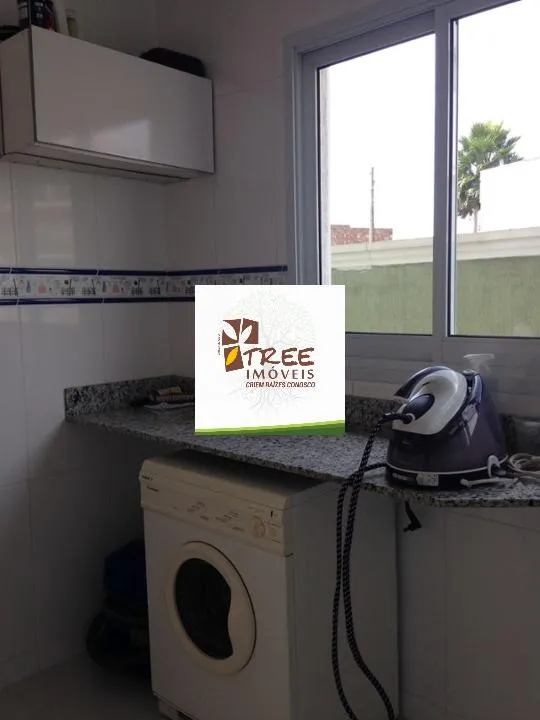 Imagem VENDA DE CASA TÉRREA NO CONDOMÍNIO MONTEREY VILLE, EM MOGI DAS CRUZES, 700m² com 4 quartos, 2 suítes, piscina, churrasqueira e 4 vagas. CONSULTE-NOS.