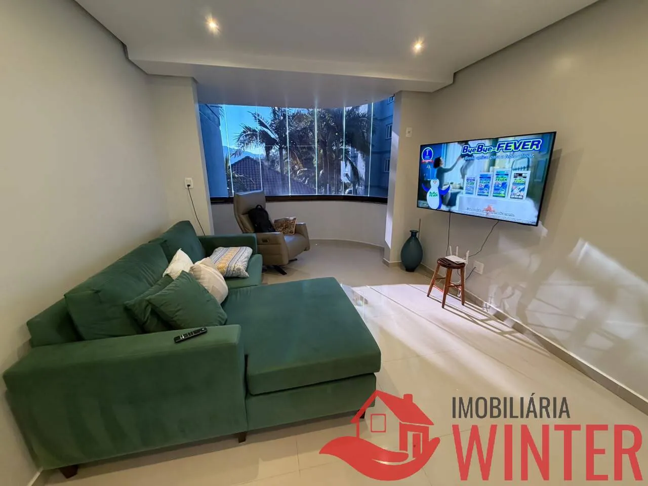 Imagem Apto mobiliado com 2 dorm e 2 vagas.
