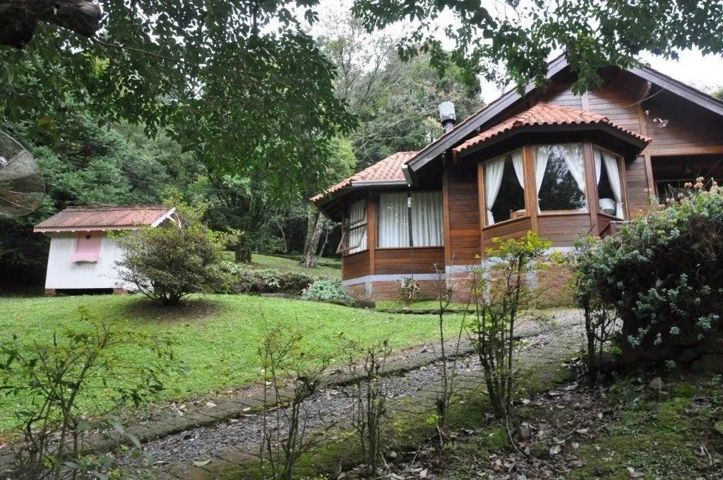 Imagem casa - 3 dorms. - 1 vaga - 155 m² - GRAMADO