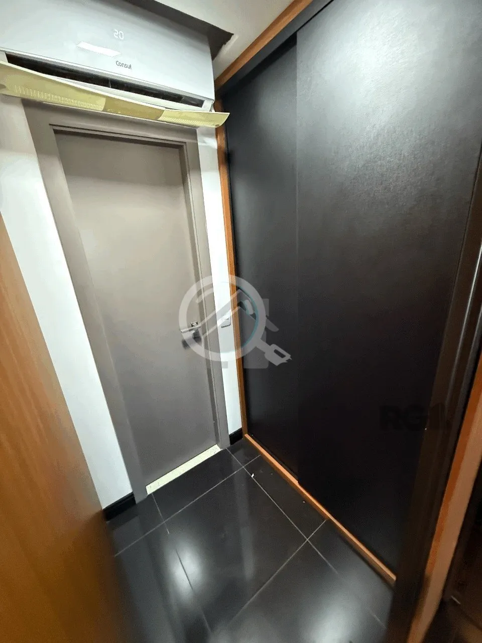 Imagem Sala comercial mobiliada no sofisticado empreendimento Walk Business, localizada no 9º andar, de fr...