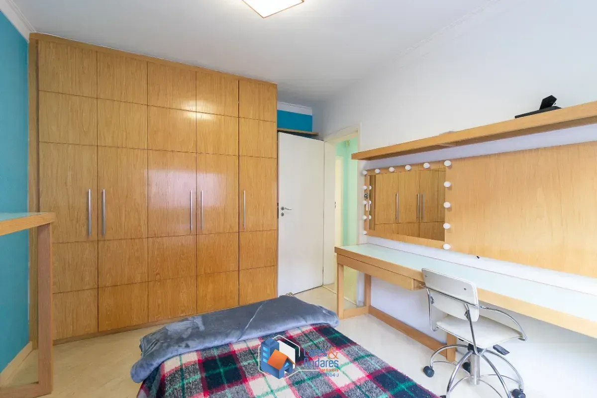 Imagem Casa para venda em Planalto Paulista com 3 quartos, sendo 1 suíte, 320m²