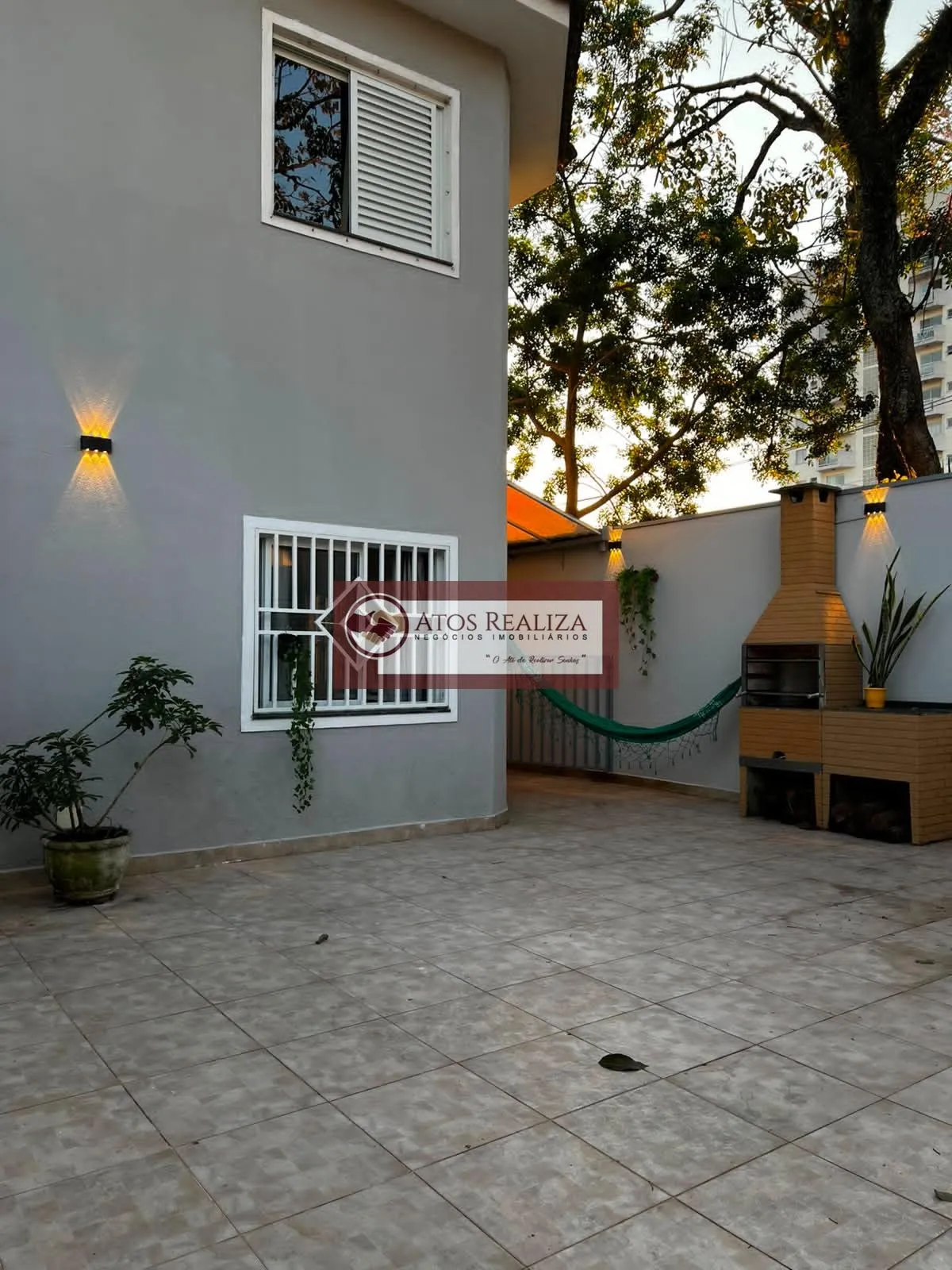 Foto do imóvel Sobrado à venda no Jardim Santa Cruz, SP | 3 dorms, suíte