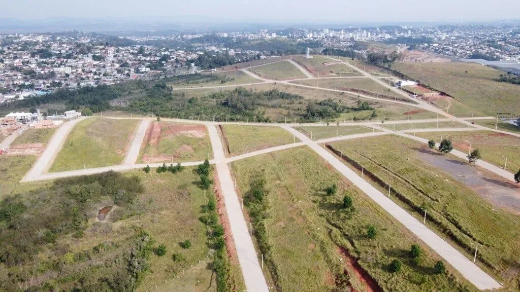 Imagem Terreno em Quatro Colônias