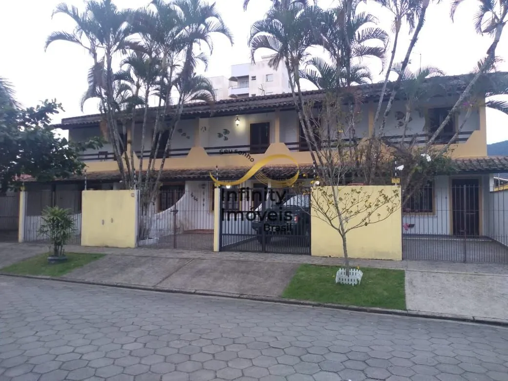 Foto do imóvel Casa para alugar no bairro Jardim Rio Santos - Caraguatatuba/SP