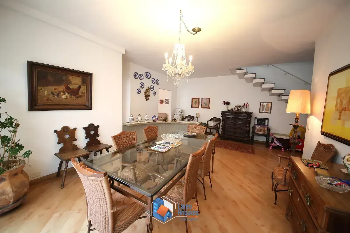 Imagem Casa para venda em Planalto Paulista com 5 quartos, sendo 3 suítes, 400m²