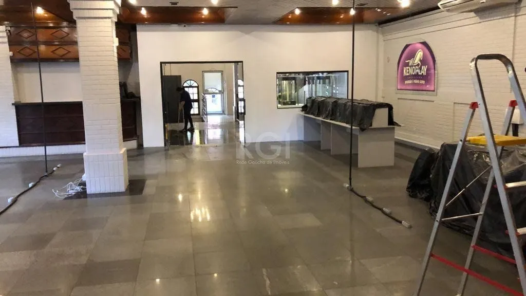 Imagem Prédio à Venda - 1650m², 18 vagas - Menino Deus