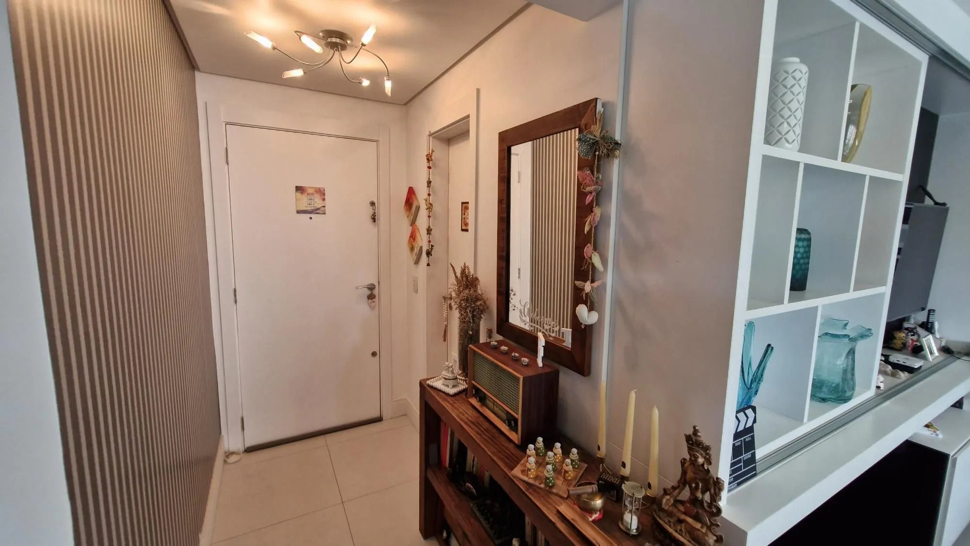 Imagem Apartamento mobiliado no Central Parque, 3 dormitorios sendo 1 suíte, banheiro social, lavabo, 114,00m² área privativa, 2 garagens
