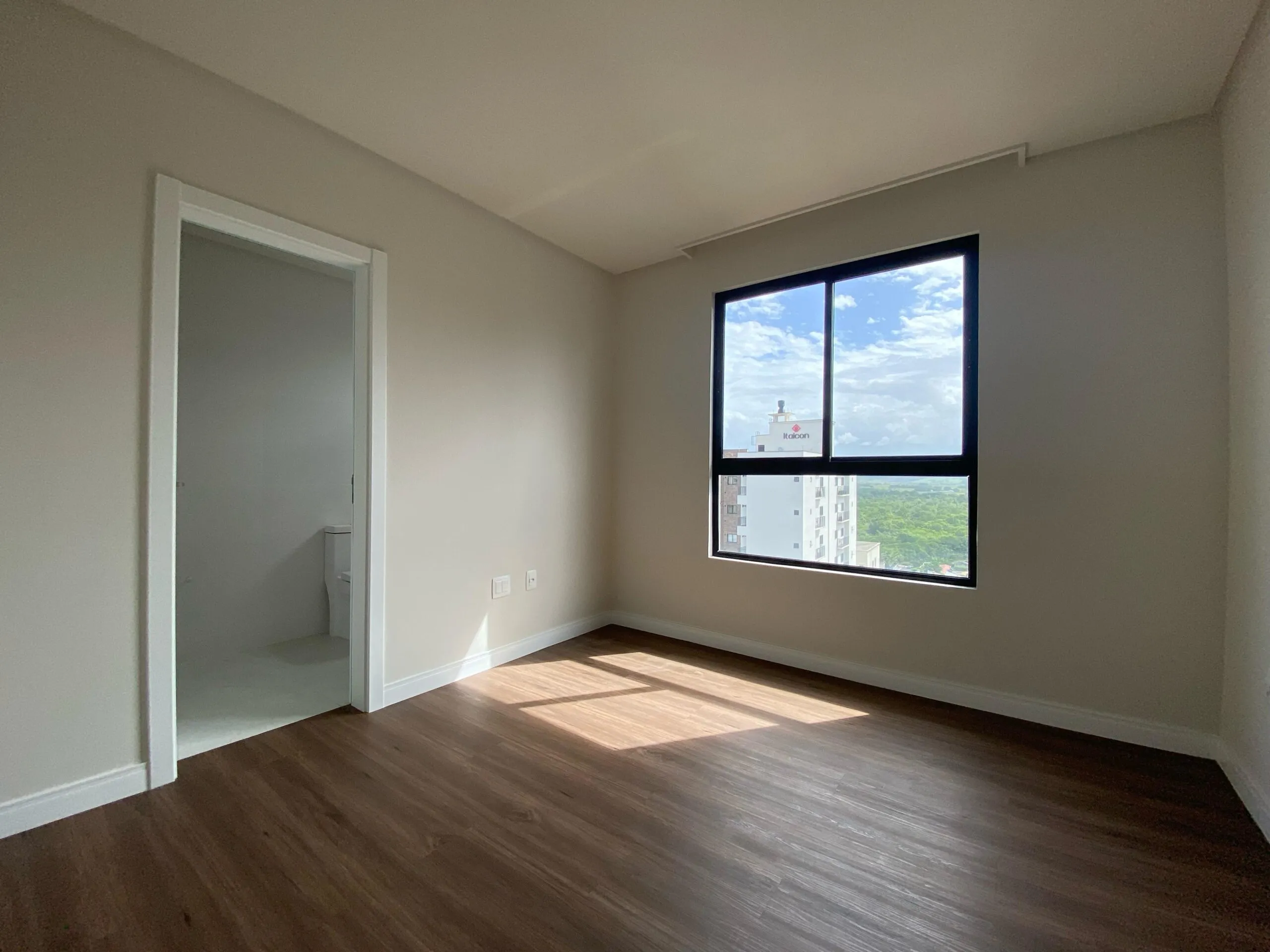 Imagem Apartamento à venda com 125m2 por R$ 1.630.000,00