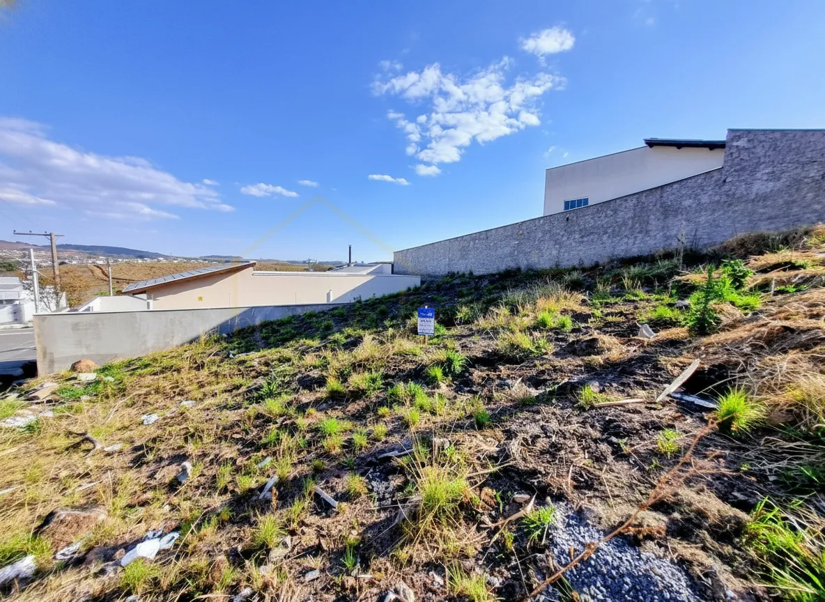 Imagem Terreno 342 m² à venda em Loteamento Residencial Tiradentes, Poços de Caldas