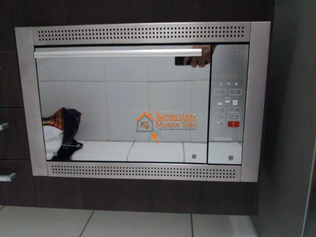 Imagem Apartamento com 2 dormitórios à venda, 48 m² por R$ 300.000,00 - Água Chata - Guarulhos/SP